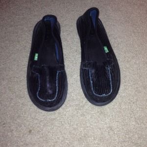 Sanuk black sequin flats