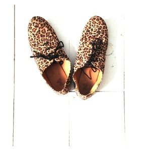 Leopard shoes