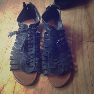 Black gladiator sandal