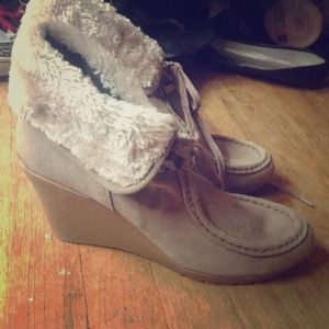 Faux fur wedge  booties