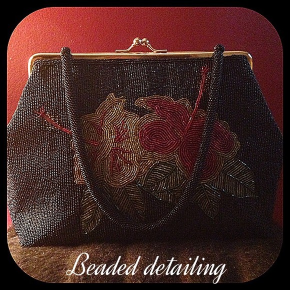 Black beaded handbag with vintage flair - Picture 3 of 4