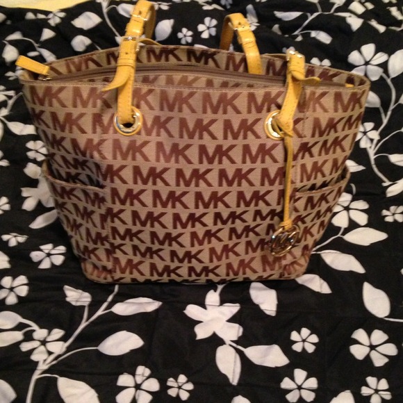 Michael Kors Purse - Picture 2 of 4