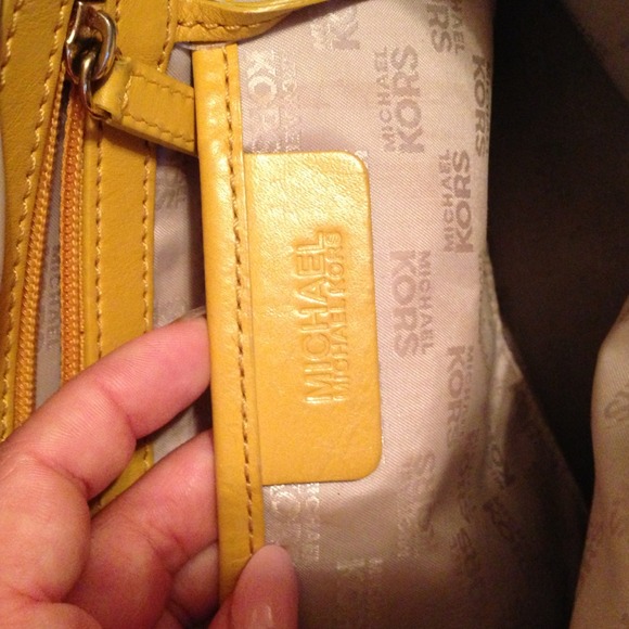 Michael Kors Purse - Picture 4 of 4