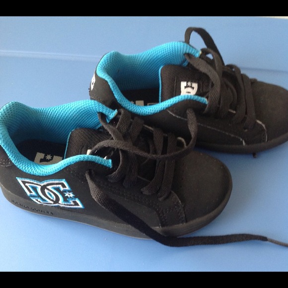 👏SOLD👏 DC Tennis Shoes Kids Size 11