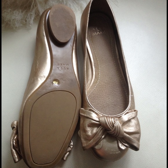 Gold Ballerina Shoes with Bow Sz 38.5 - Picture 3 of 5
