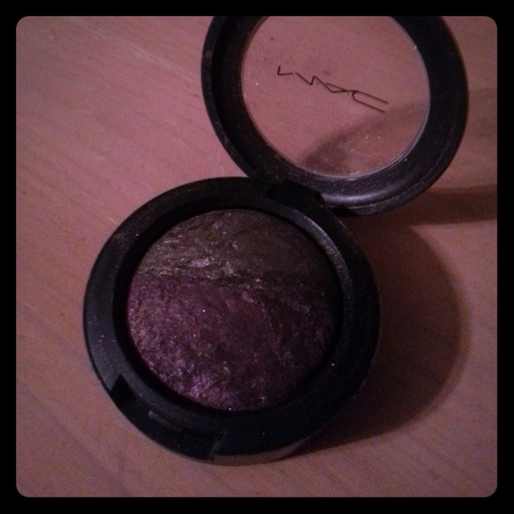 MAC Earthly Riches eyeshadow
