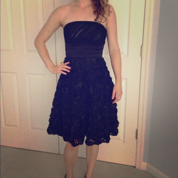 Sold! White House Black Market dress size 0