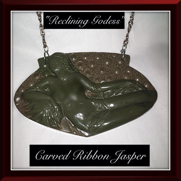 🎉HOST PICK🎉 Reclining Goddess In Ribbon Jasper.