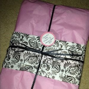 Prettiest wrapping by some of my fave Poshers!