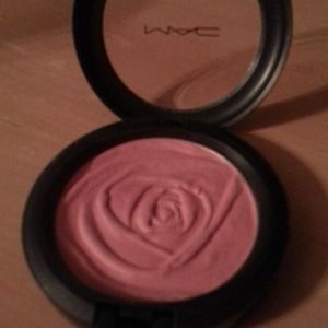 MAC Blush of Youth