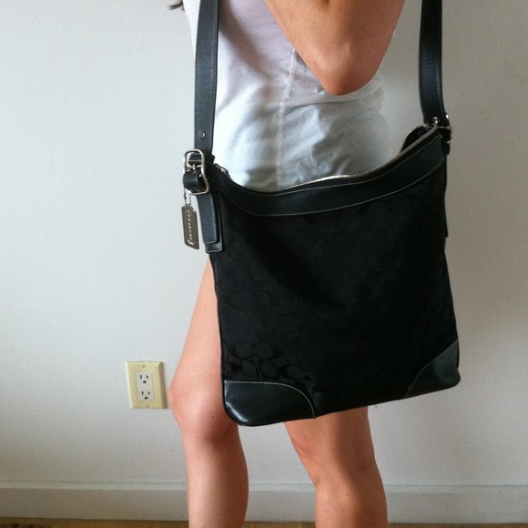 Coach Messenger - Picture 3 of 3