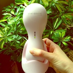 Clarisonic Plus In pink LIKE NEW!