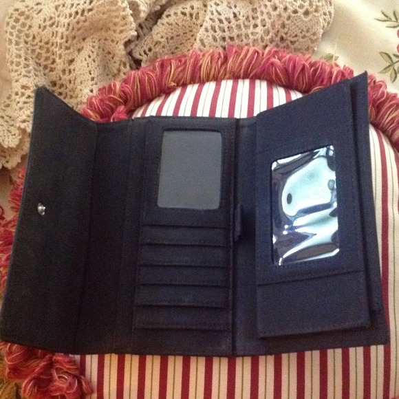 Black wallet - Picture 3 of 3