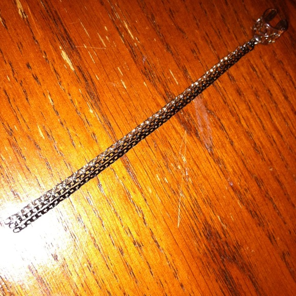 !!!!!Freeeee!!!!!!  Ear jewelry :)