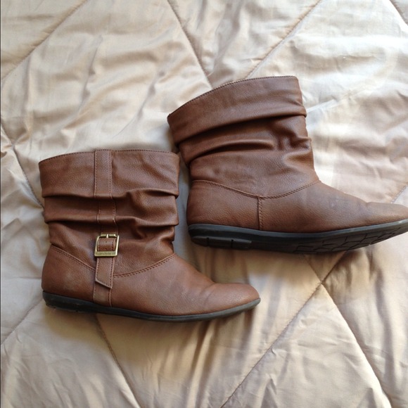 Brown ankle boots!