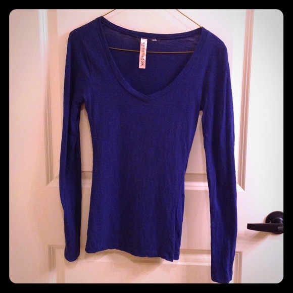 Long sleeve tee