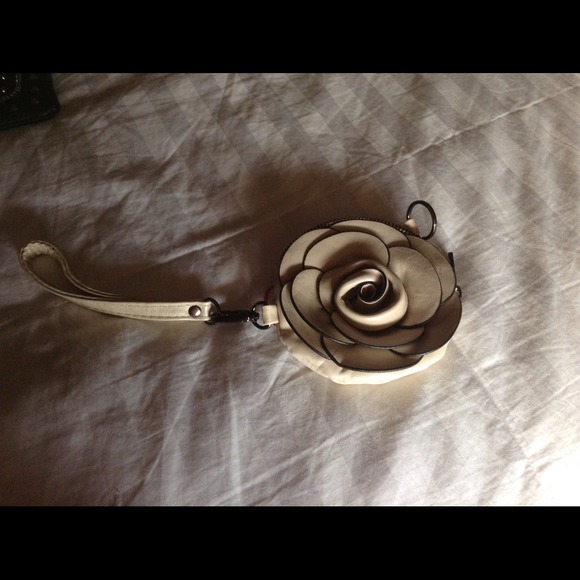 Beige flower wristlets
