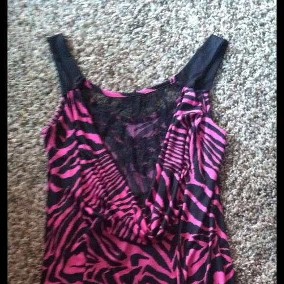 ❌❌sold❌❌🌸Silky tank🌸 - Picture 2 of 3