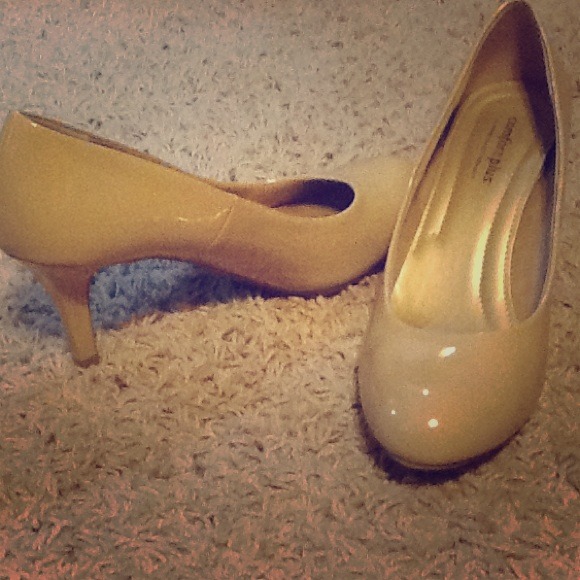 Cute nude heels