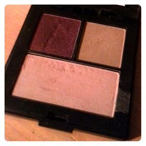 Laura Mercier eyeshadow palette in Mauve Sunset.