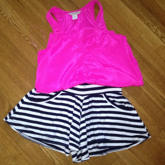 💢SOLD💢Get your nautical look here....