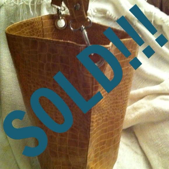 SOLD!!!!!! Goldish-Tan Bucket Purse