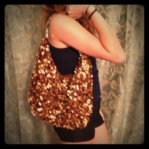 🌀Gold and bronze sequin and bead purse