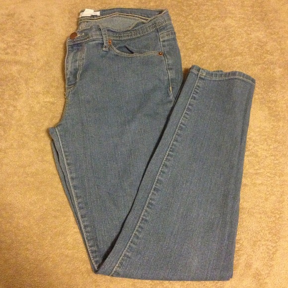 🔴BUNDLED🔴Forever21 Light Blue Skinny Ankle Jeans