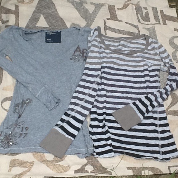 2 long sleeve tees size M