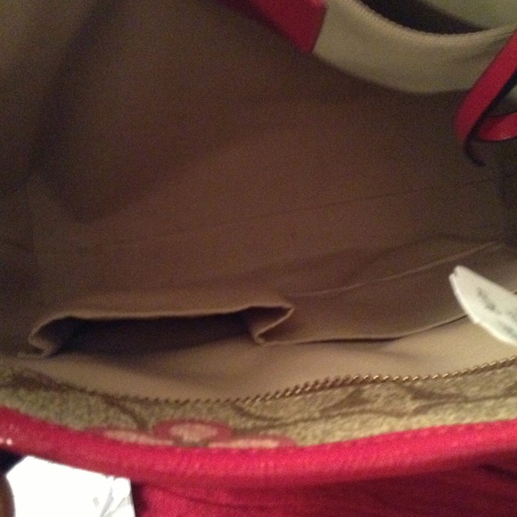 Additional pic of coach handbag