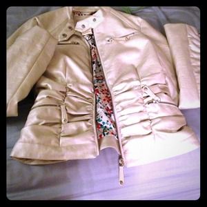 Leather-like jacket from the Buckle