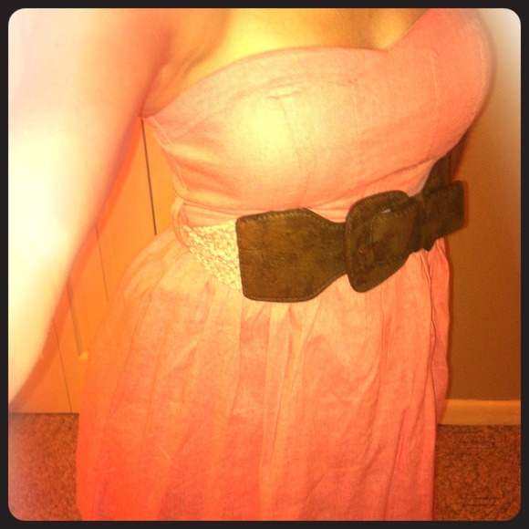 Pink short summer dress with brown belt