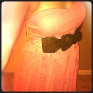 Pink short summer dress with brown belt