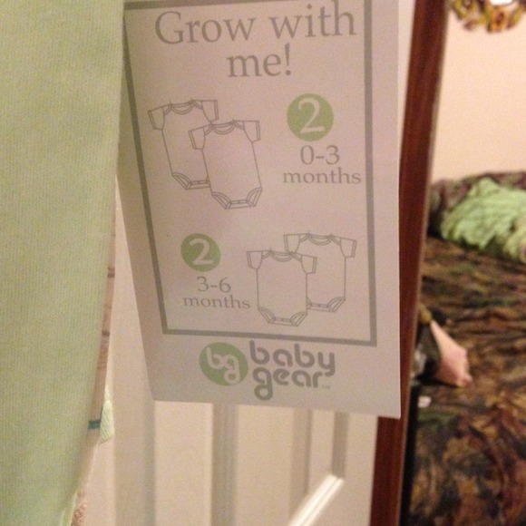 4 onesies SOLD ! - Picture 3 of 3