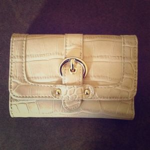 NWOT Kathy Van Zeeland Wallet