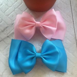 Huge Bow! Black and white