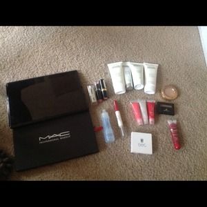 SOLD IN ABUNDLE Makeup nd miscellaneous beauty lot