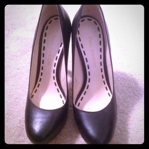 ⛔️price reduced⛔️ Black leather heels! 👠