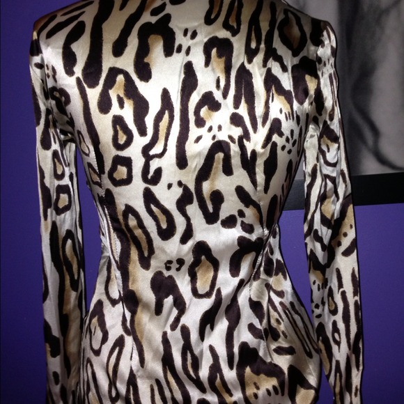 Cheetah print top - Picture 2 of 3