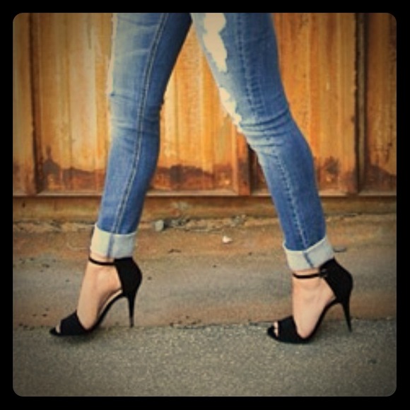 🎀 Zara inspired heels