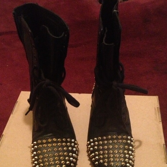 Steve Madden  boots size 7 - Picture 2 of 4