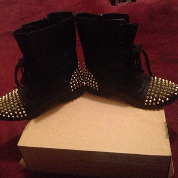 Steve Madden  boots size 7 - Picture 3 of 4