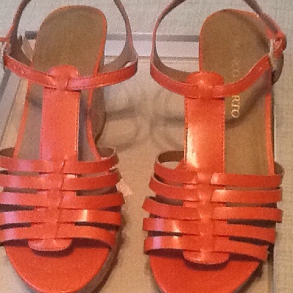 Dark orange wedges... - Picture 2 of 2