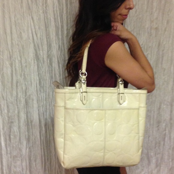 ⚡Newly Reduced 100% Coach purse⚡