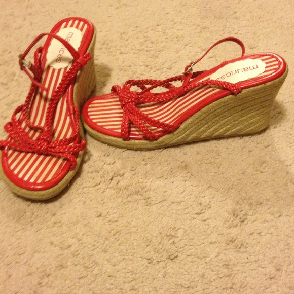 Cute red and white striped wedges! Worn only once! - Picture 2 of 4