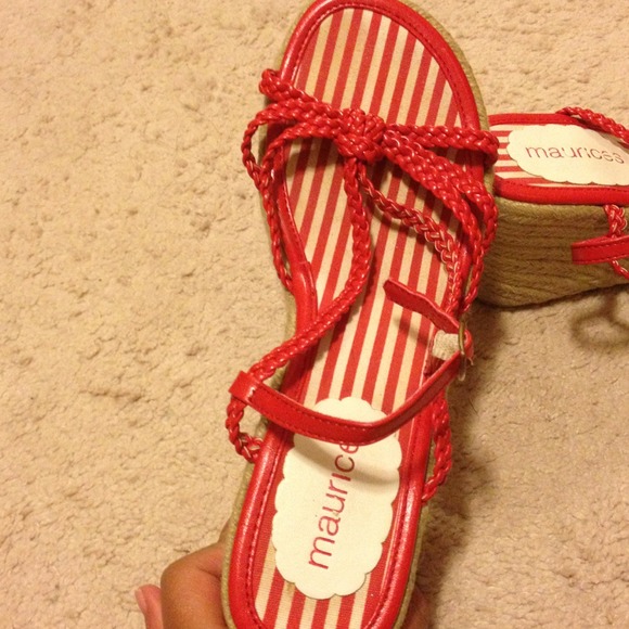 Cute red and white striped wedges! Worn only once! - Picture 4 of 4
