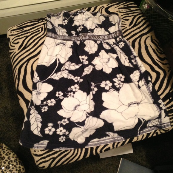 Flowered tub top