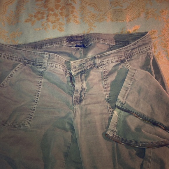 Gray pants----sold - Picture 1 of 2