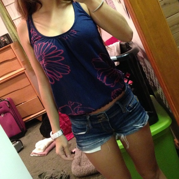 Tank top - Picture 2 of 4