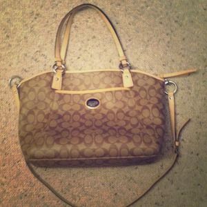 Authentic Coach Satchel! In great condition